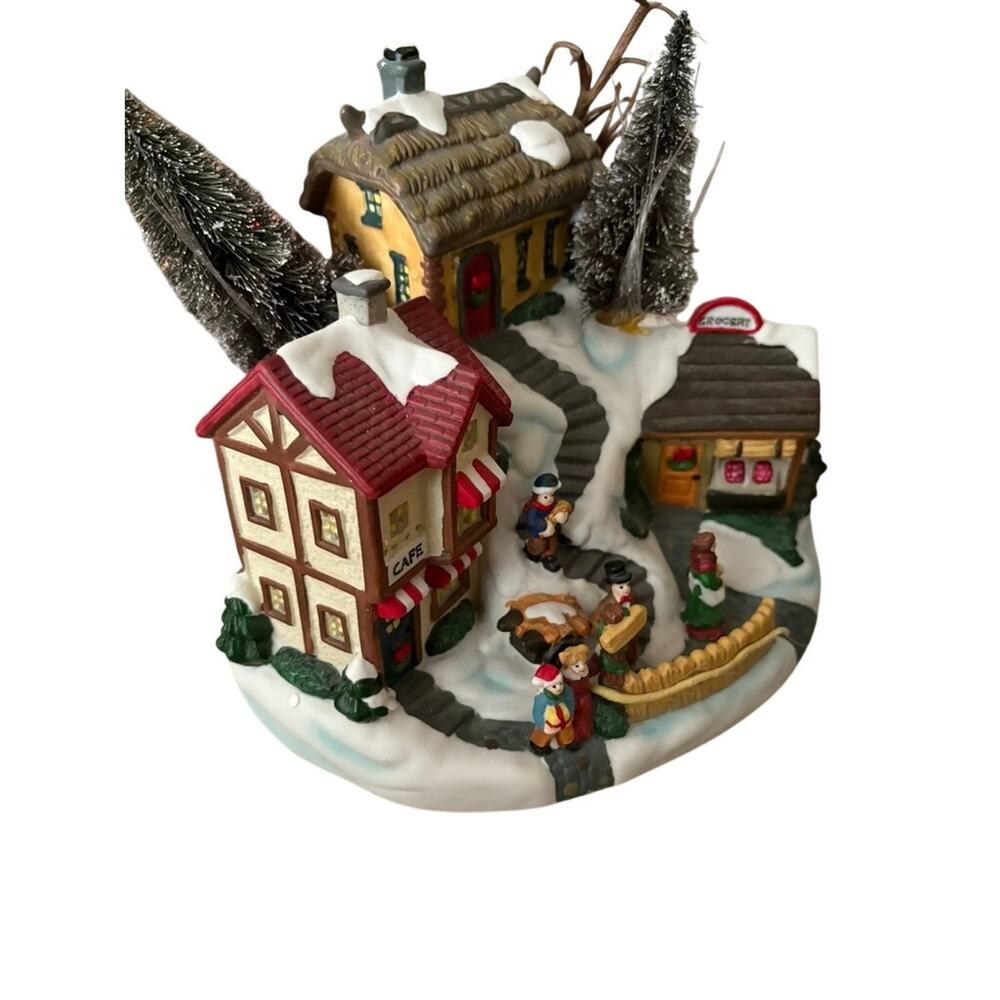Victorian Village Lighted Christmas Village Scene w Houses & Figures Vintage